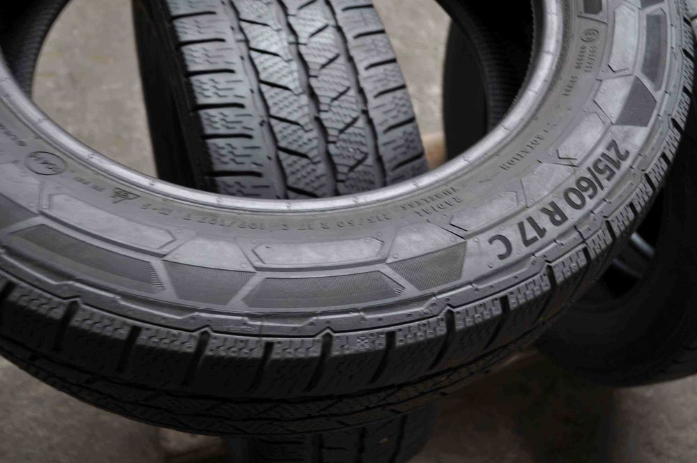 SET 4 Anvelope Iarna 215/60 R17C CONTINENTAL VanContact Winter