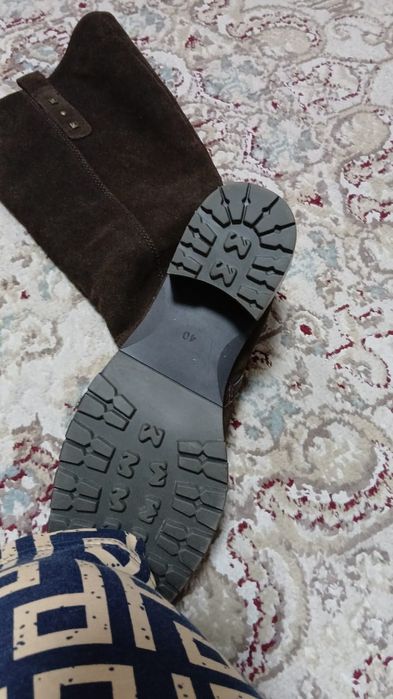 Продам обувь, зимнюю .