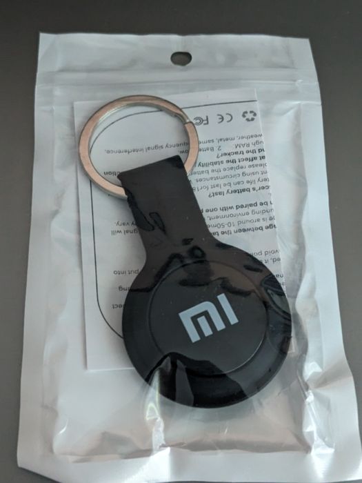 Mi - блутут ключодържател с аларма и локация