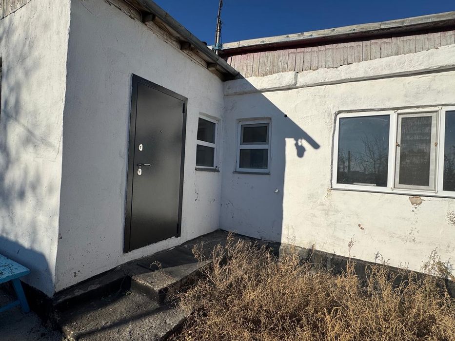 Продаётся дом и постройки