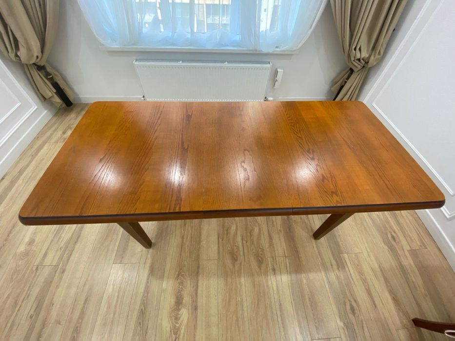 Стол со стульями