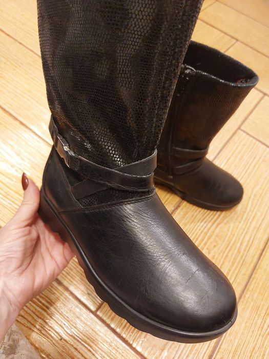 Cizme Ecco mărime 34. Piele naturala.