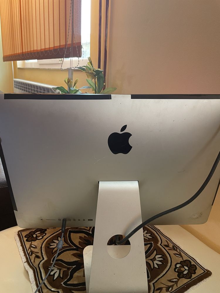 Продавам iMac 21.5-inch