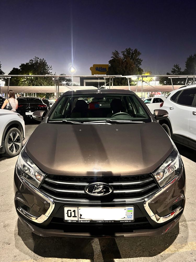 Продам Lada Vesta срочно!