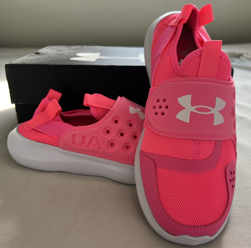 Дамски маратонки за фитнес Under Armour