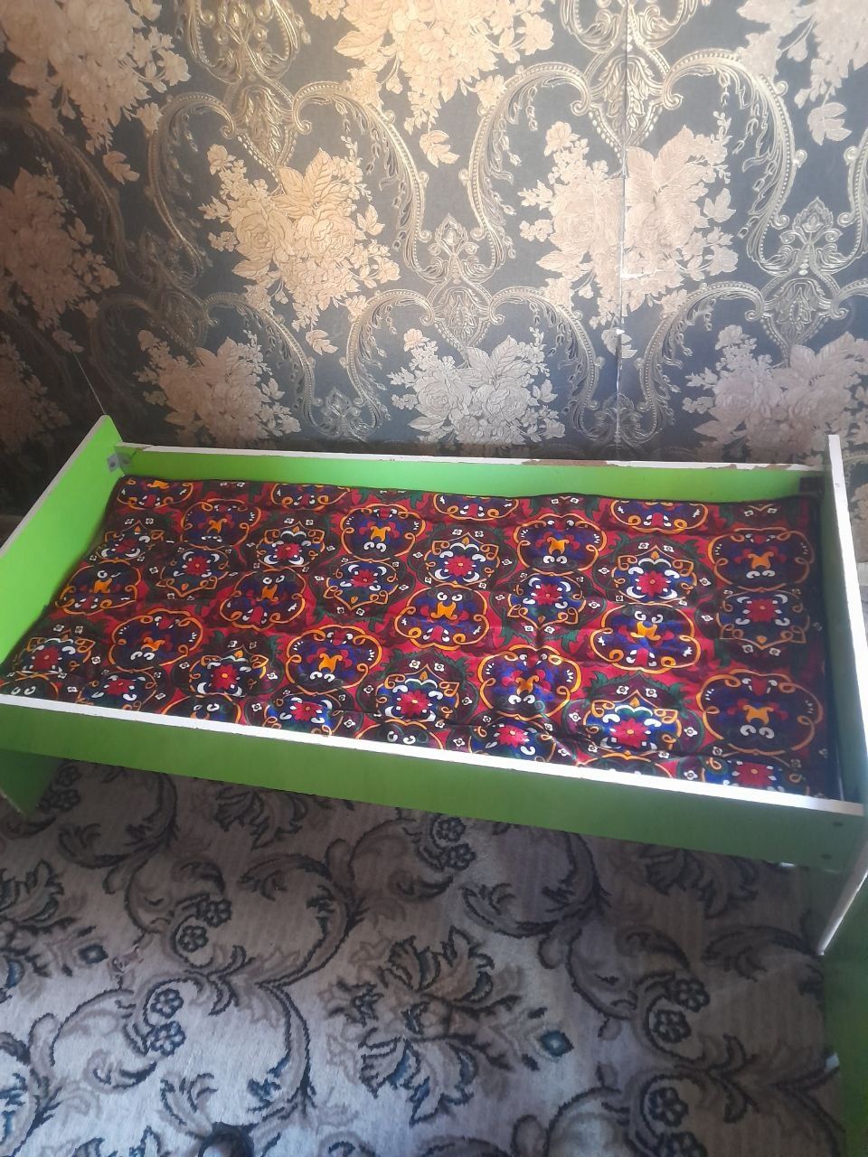 3 tasi birda toʻliq komplekt sotiladi