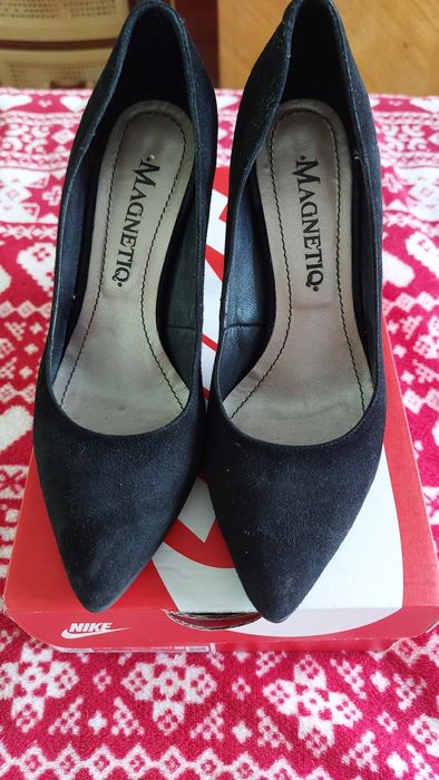 Pantofi negri Magnetiq