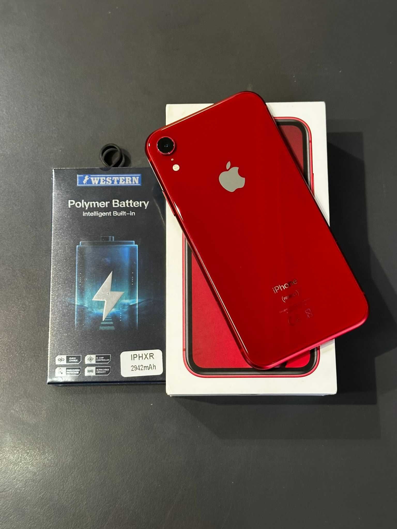 iPhone XR ! Като Нов !