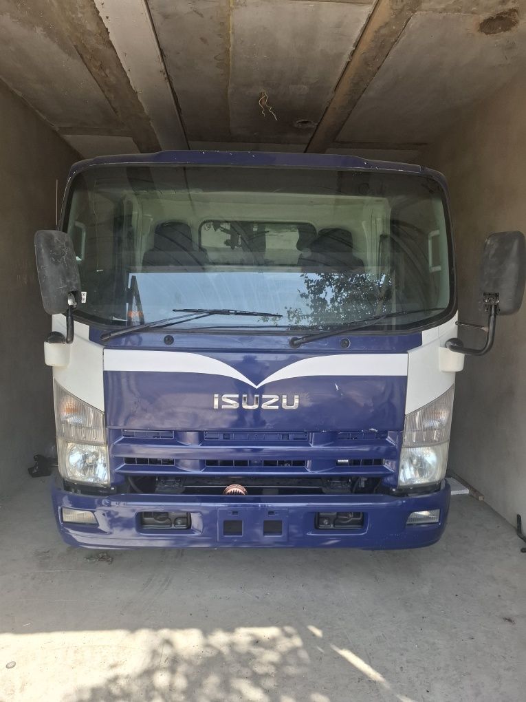 Isuzi suv tashuvchi