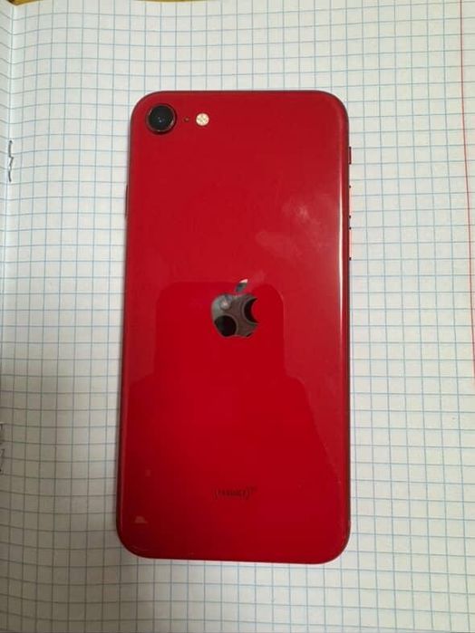 Iphone se 2020 bor