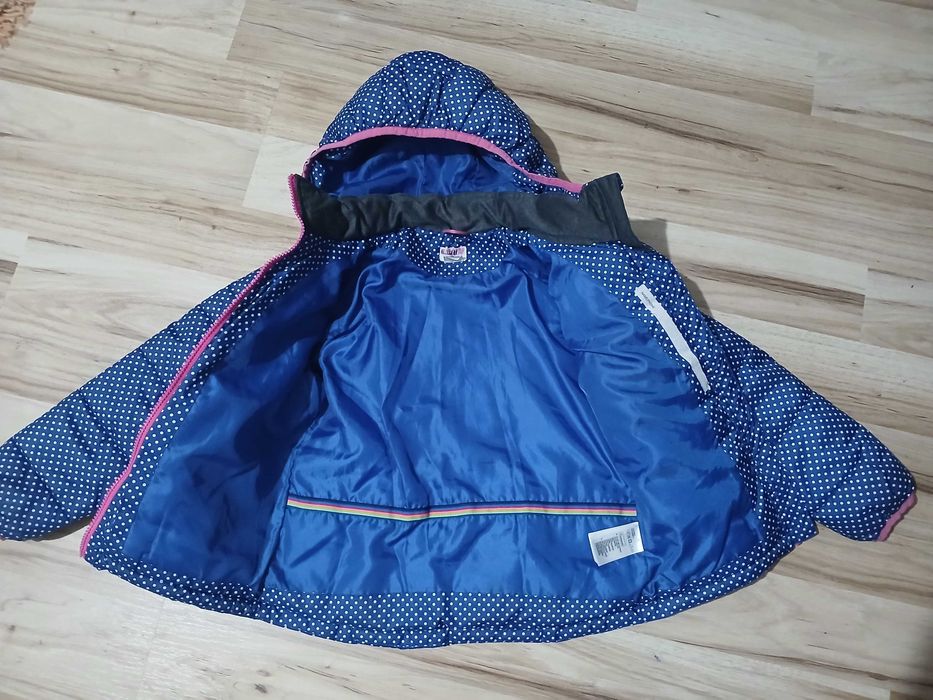 Geaca de iarna H&M pt fetita,mar 122(6-7 ani)