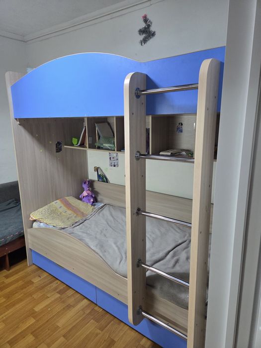 Продам кровать двухъярусная