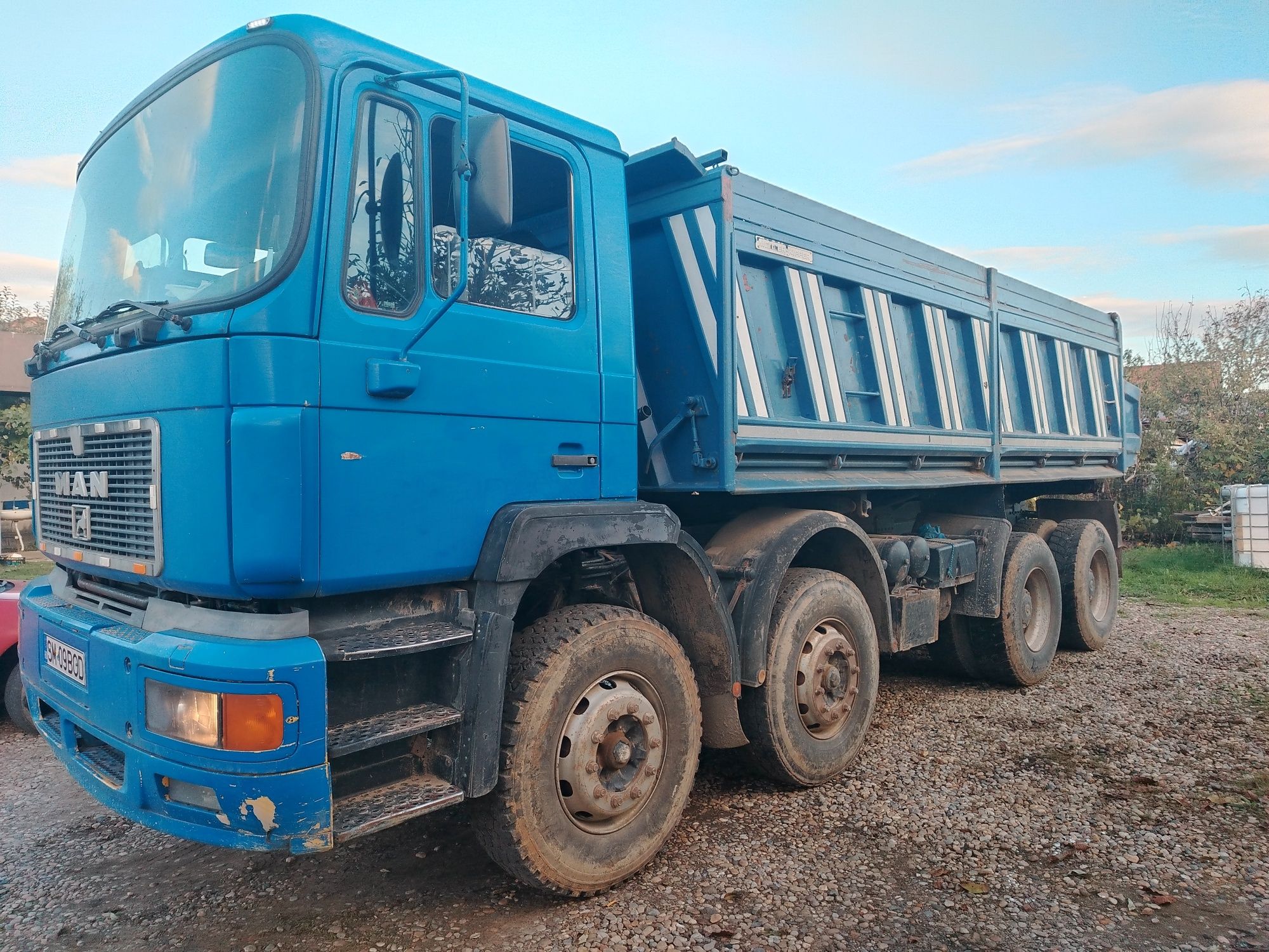 MAN 8x4 bascula basculanta autobasculanta