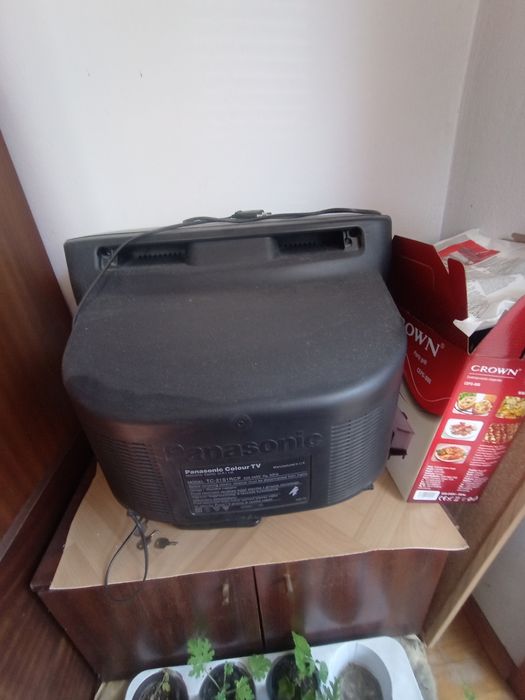 Стар телевизор работи