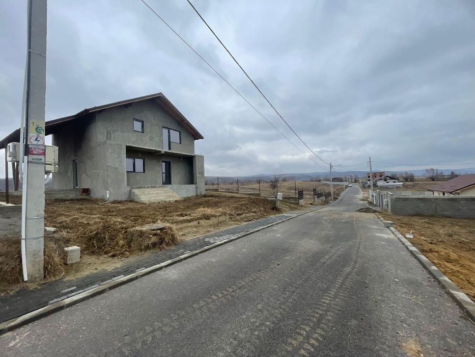 O Casa de vanzare Simian