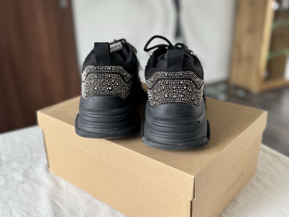 Сникърски Steve Madden