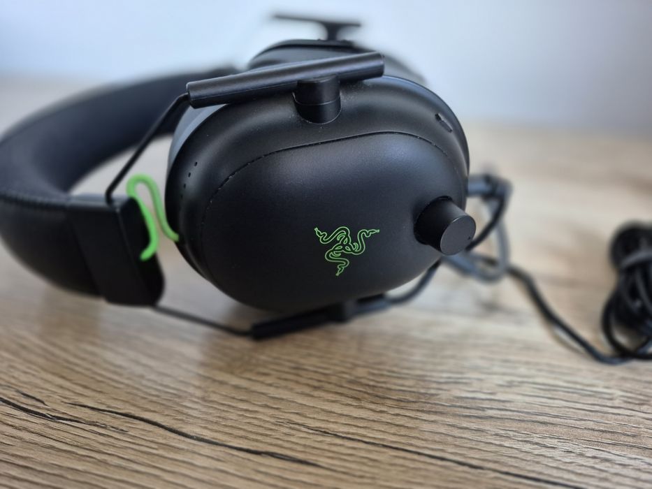 Casti gaming Razer Black Shark V2 + USB SoundCard noi neutilizate