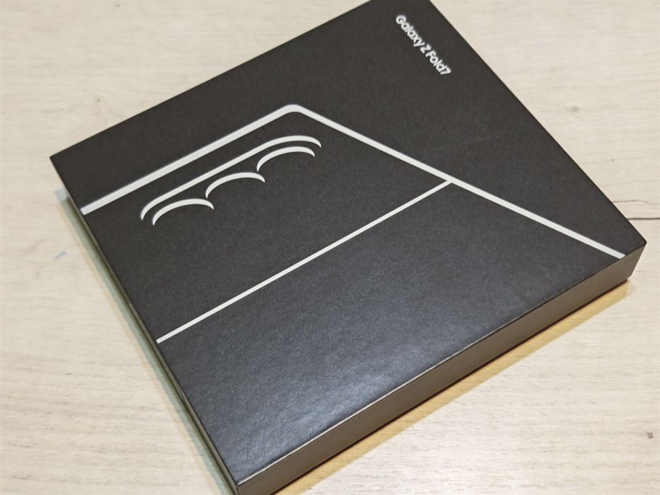 Нов Samsung Galaxy Z Fold 7 256 GB 24 м гаранция