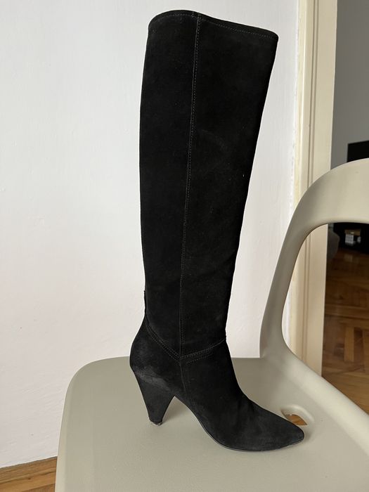 Cizme piele intoarsa