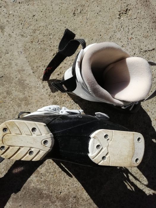 Vând clăpari 33 și 38