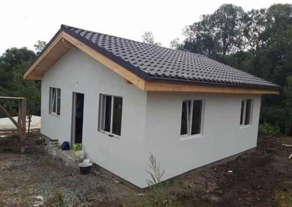 Vand containere stil casa din structura metalica