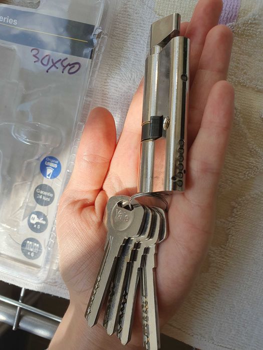 Butuc original Yale 30/40 cilindru cu chei amprentate