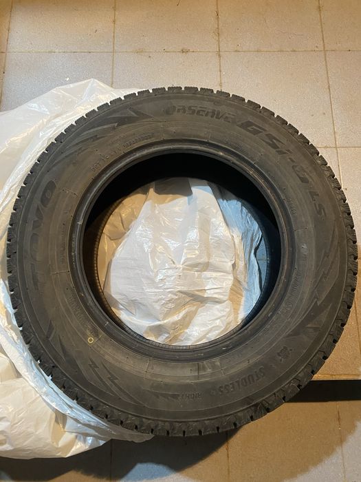 Toyo Observe GSi-6 SUV 215/70 R16 100H без шипов