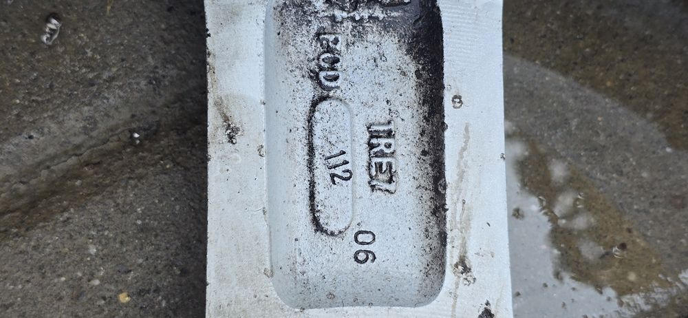 Jeante de R17 de vanzare