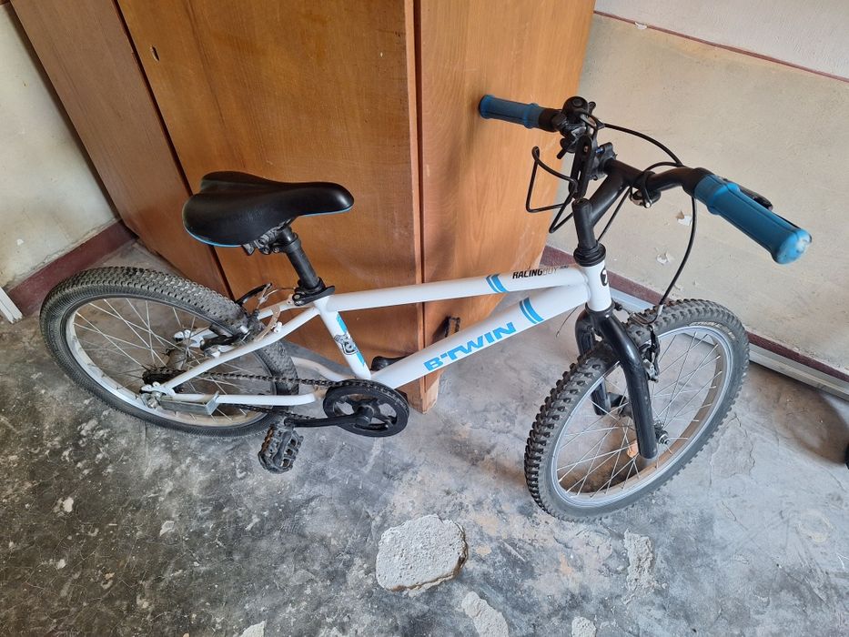 Bicicleta b-twin pe 20''