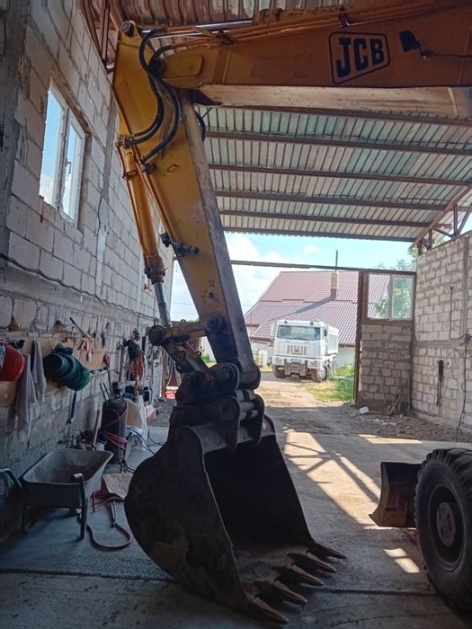 Excavator jcb js 160w 18 tone