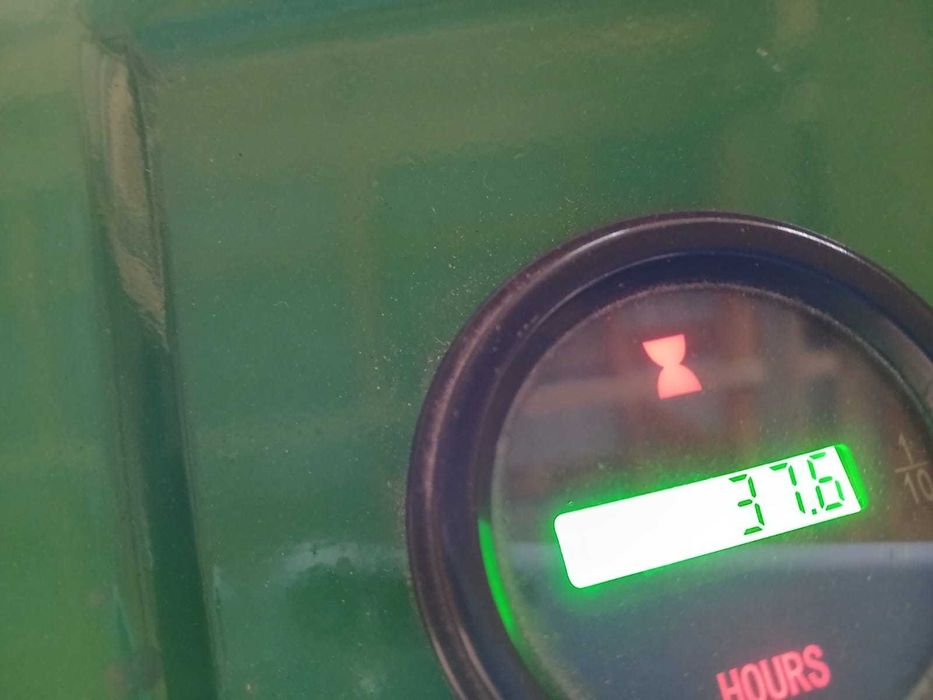 Tractor Zubr 24cp, 1 piston, din 2021, 39h de functionare