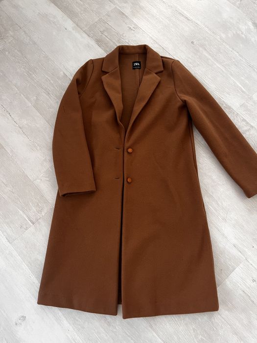 Пальто и кожанка по 4500 тг