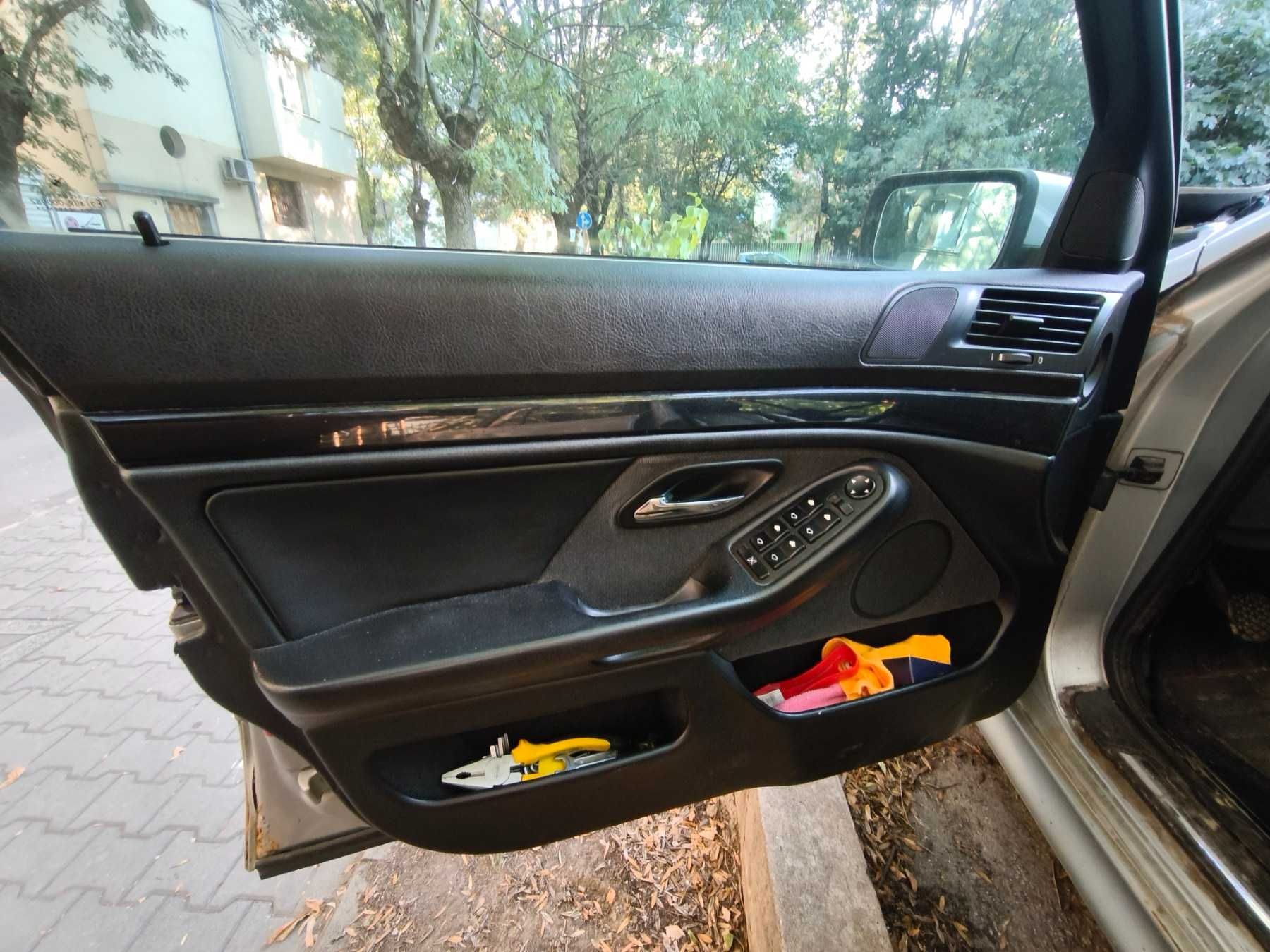 BMW E39 520i touring