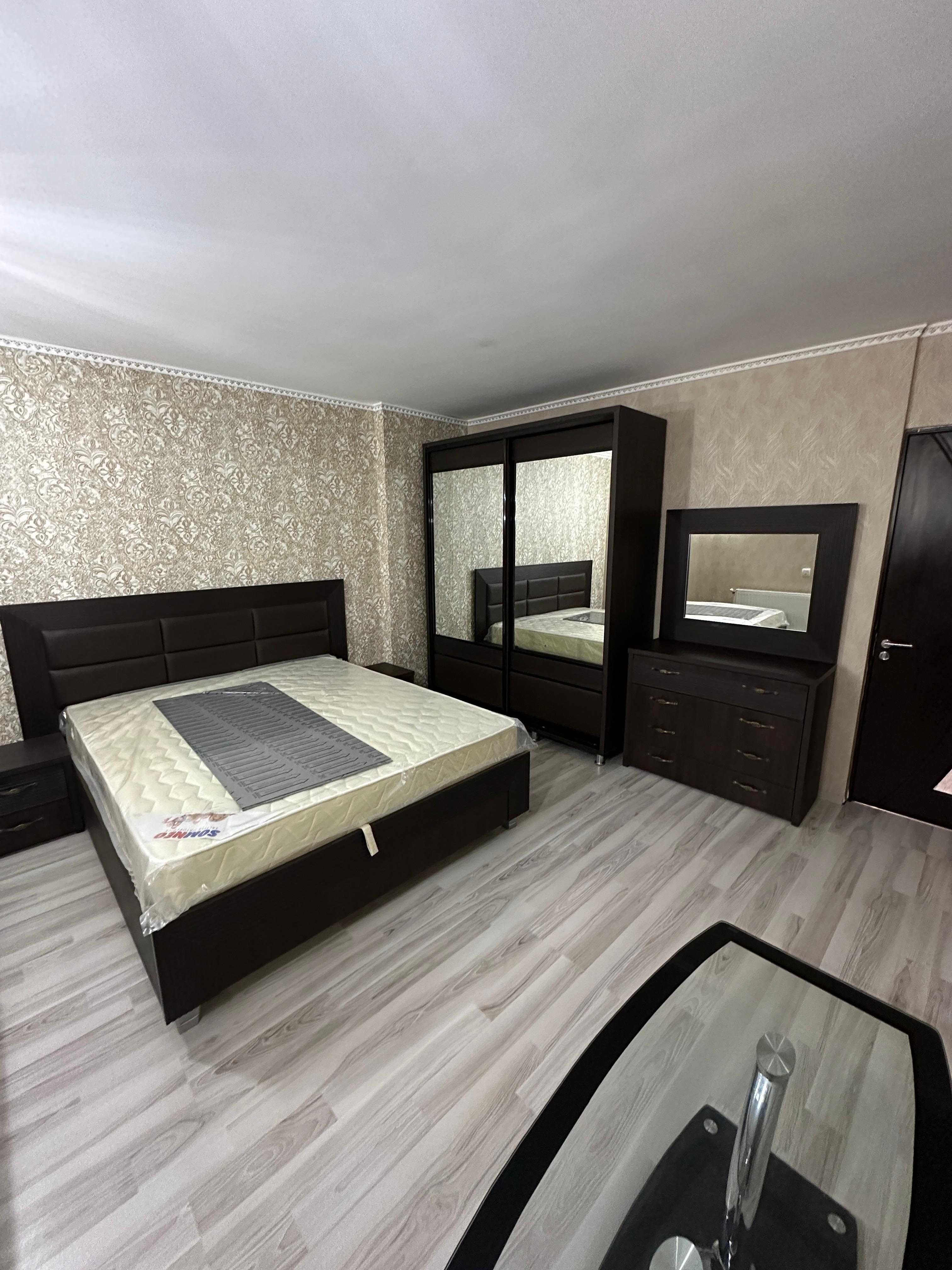 Apartament Lux-Vilă Nou Renovată/Mobilată, Zona Icoanei-Dumbrava Roșie