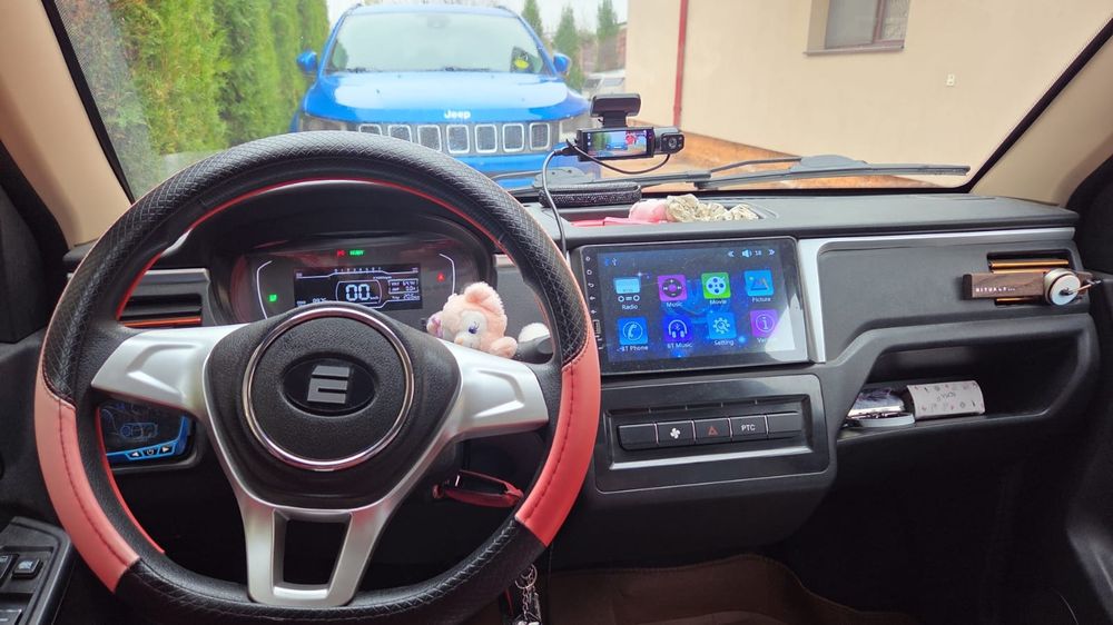 Vand masina 16 ani , 4 portiere nu aixam sau ligier