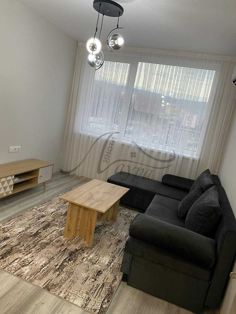 Дава се под наем Двустаен апартамент в Шумен, Болницата - 60 кв.м за 306 € - Снимка #2