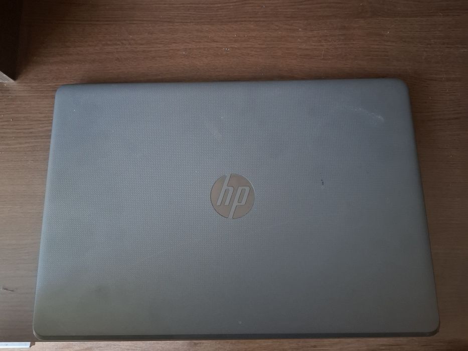 Продавам лаптоп HP