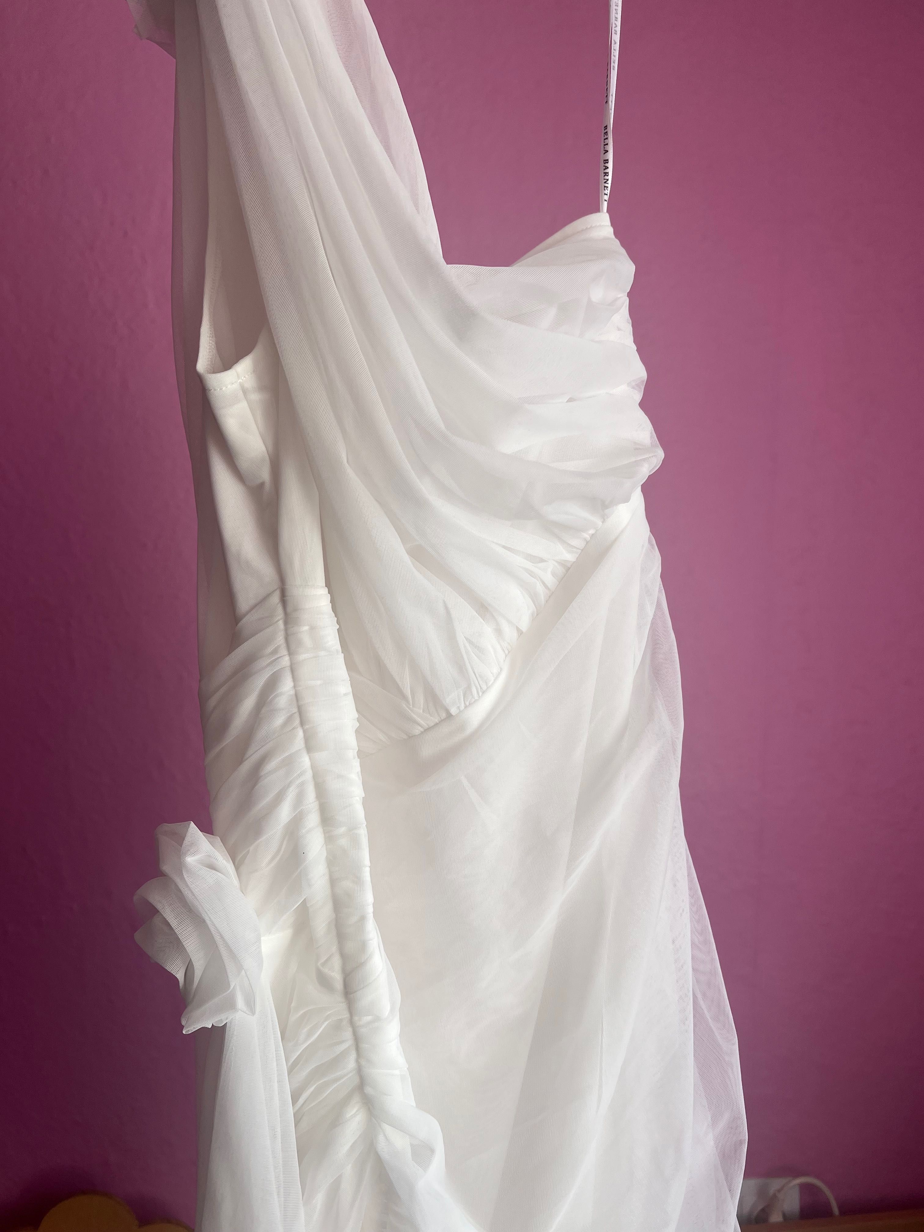 Бяла рокля BellaBarnett