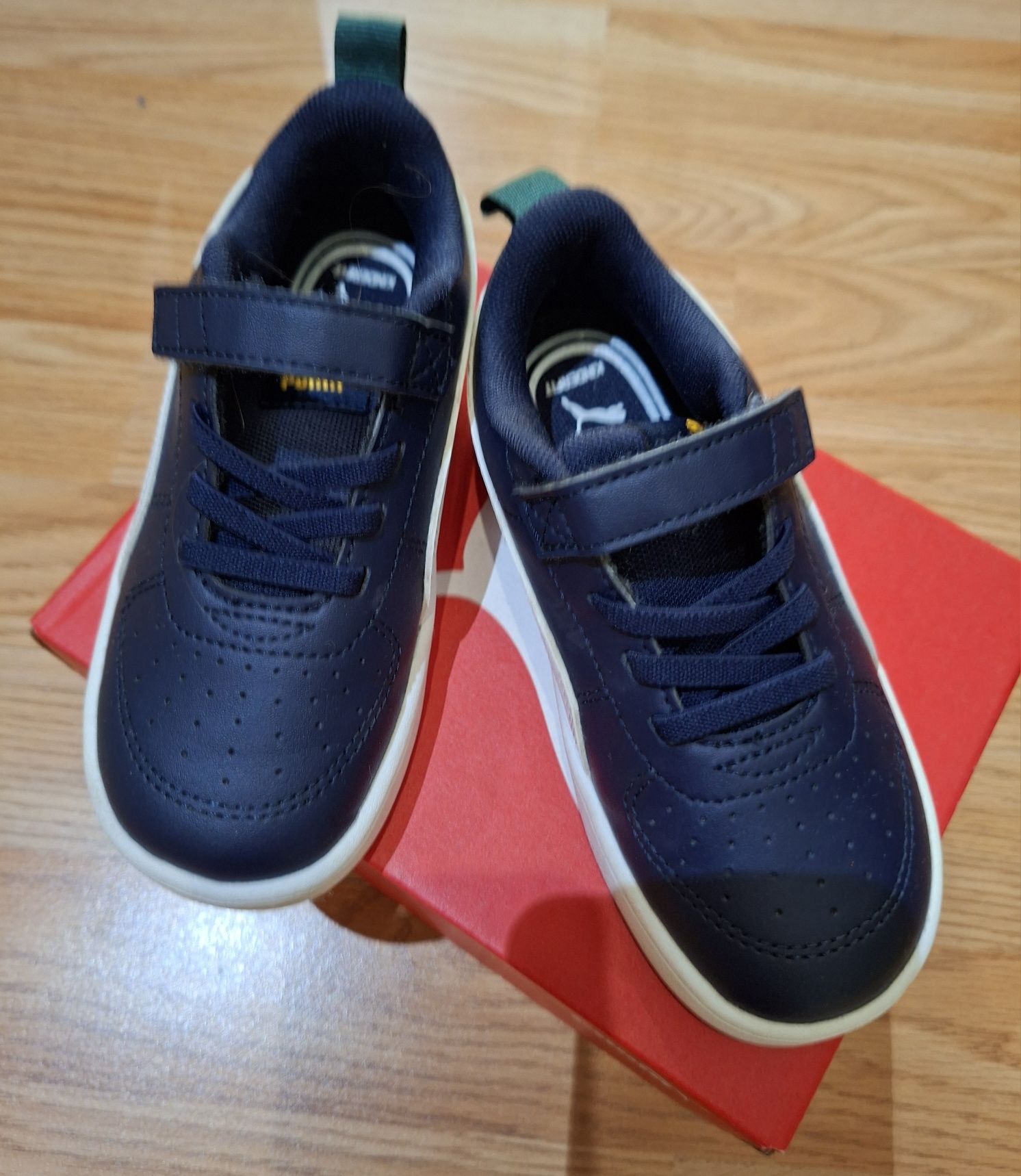 Оригинални маратонки Puma номер 27