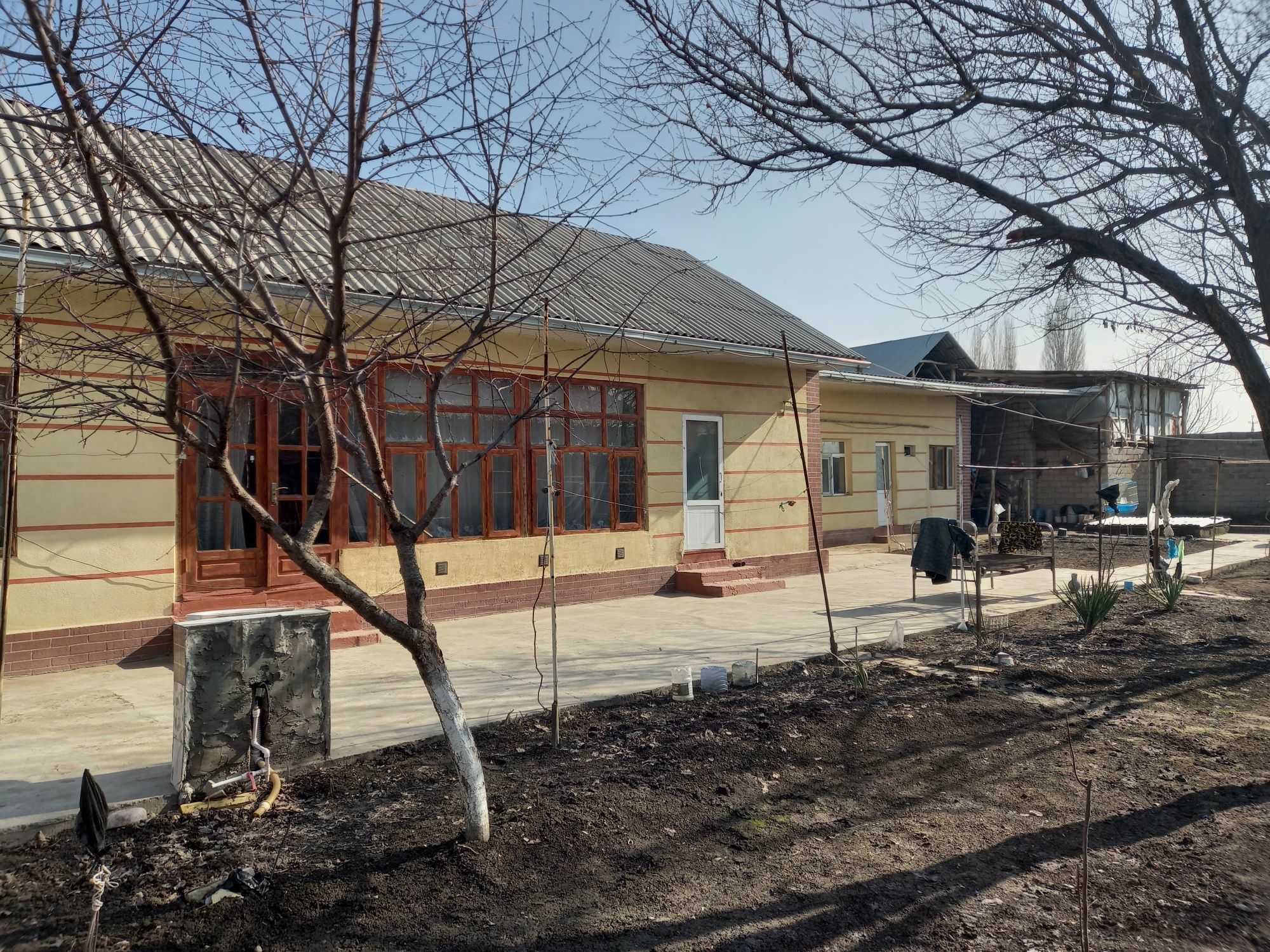 Sotildi uchaska Avangarta 9sotik 5xona uyi bor