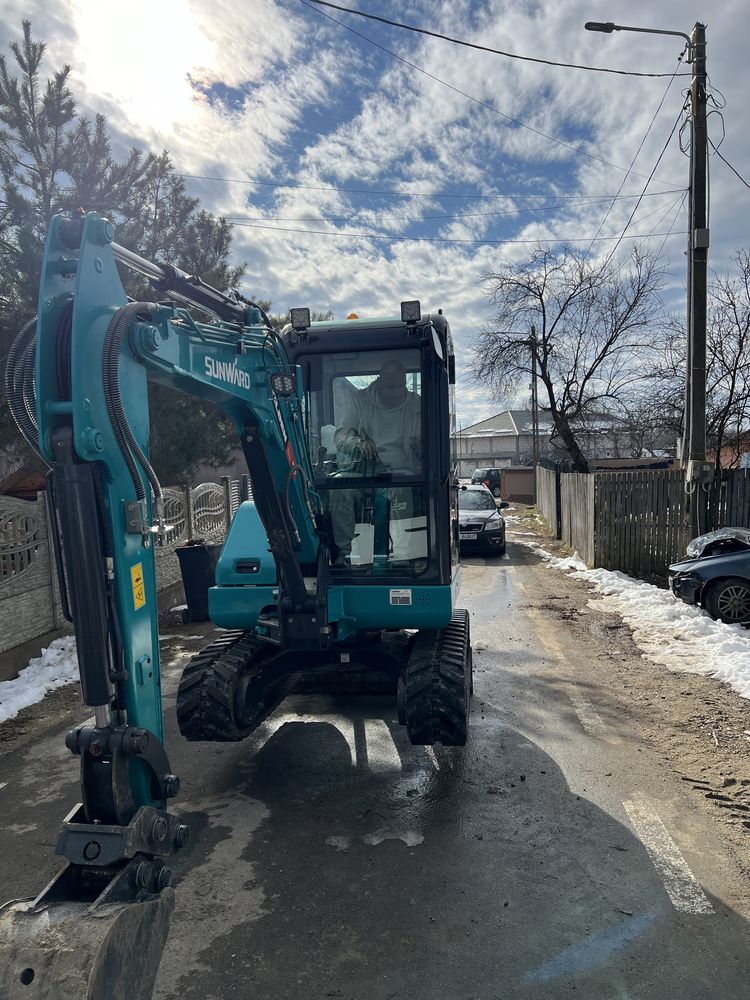 De închiriat Miniexcavator 3 tone si picon