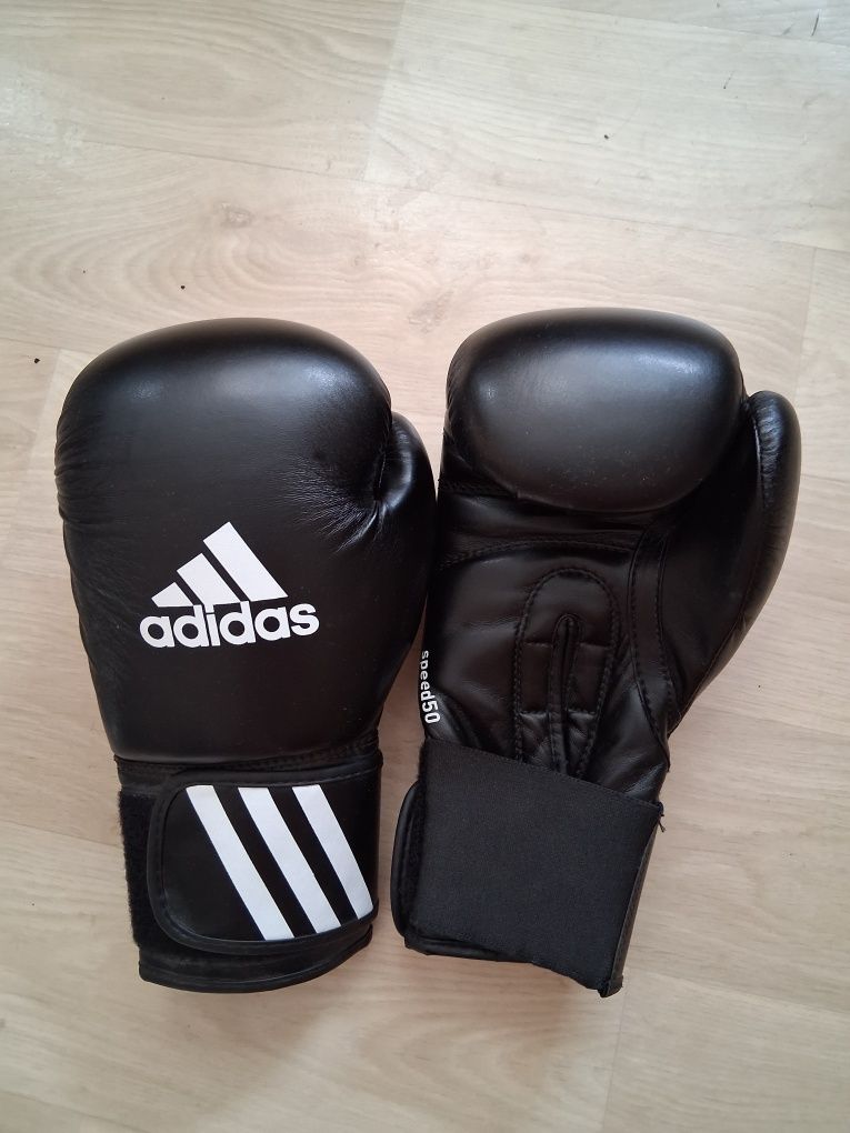 Боксови ръкавици adidas