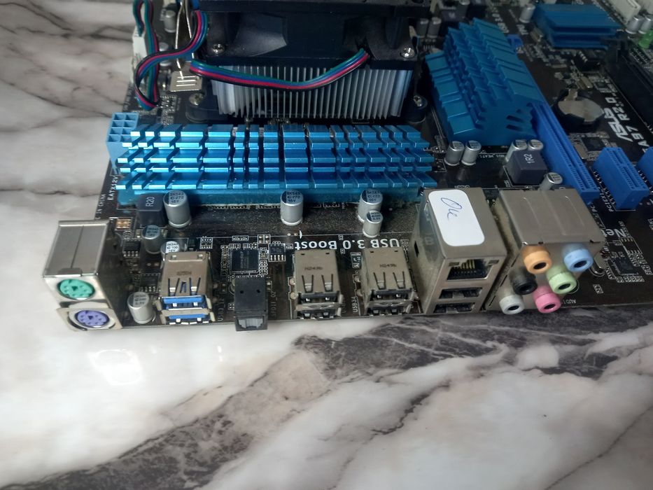 Дъно ASUS M5A97 EVO R2.0 +AMD FX-6300+16gb AM3+