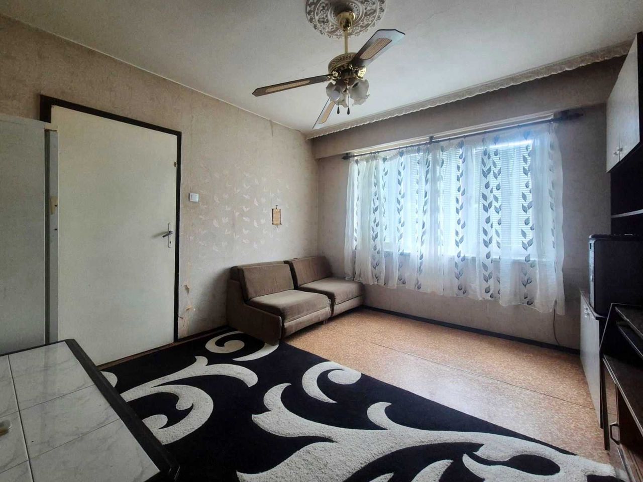 Продава се Двустаен апартамент в Русе, Здравец Изток - 58 кв.м за 1113 €/кв.м - Снимка #4