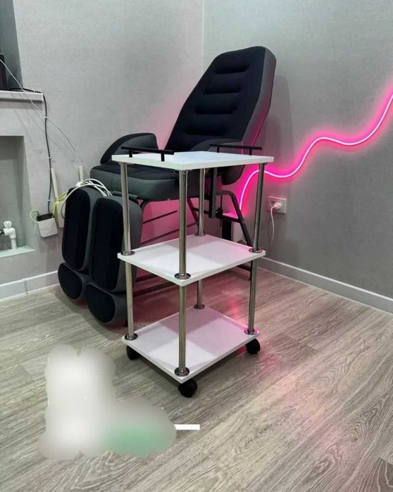 Стеллаж Помощница тележка этажерка для салона красоты и косметологии