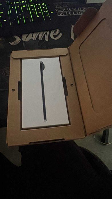 Iphone Air 17 256GB Space Black  - Чисто нов!