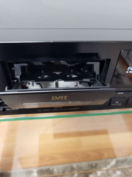 Caset Dat SONY DTC-670