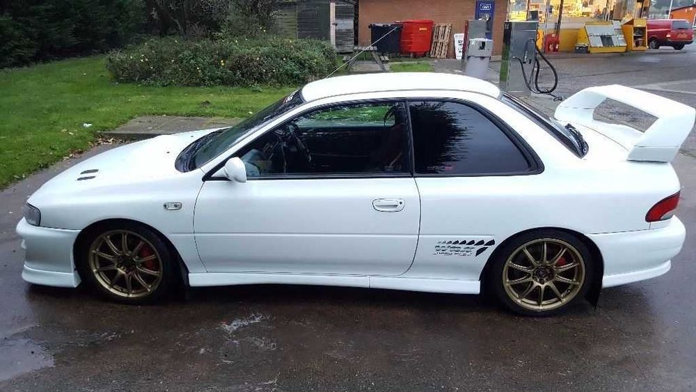 Врати предни пълен комплект от двуврата Subaru Impreza GC8 type R/22b