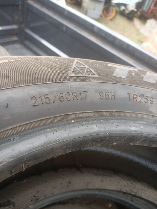 Резина 215/60R17