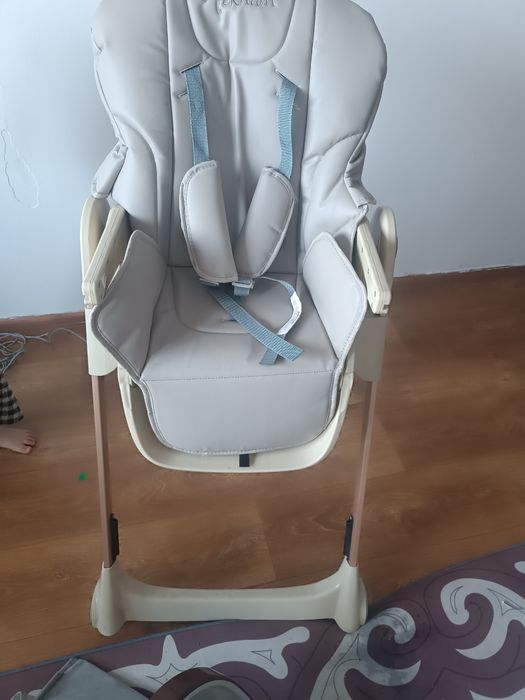 детский стол совершенно новый